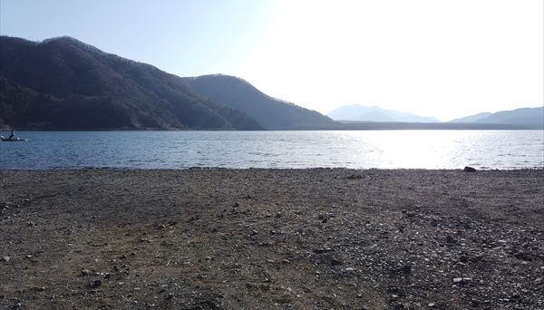 西湖・湖畔キャンプ場